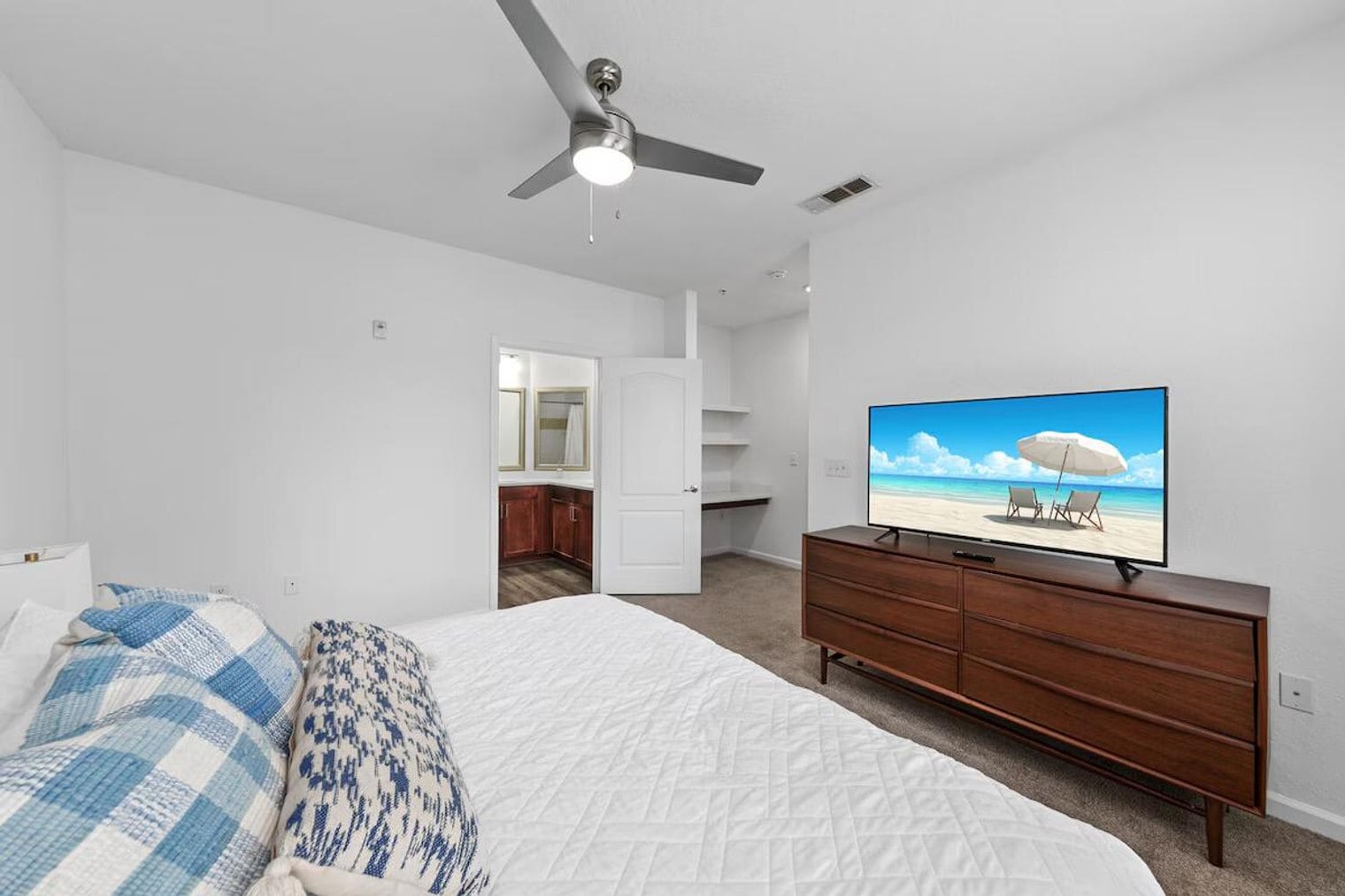 Building Photo - 4850 Seascape Way