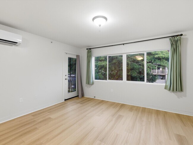 Building Photo - 95-060 Waikalani Dr