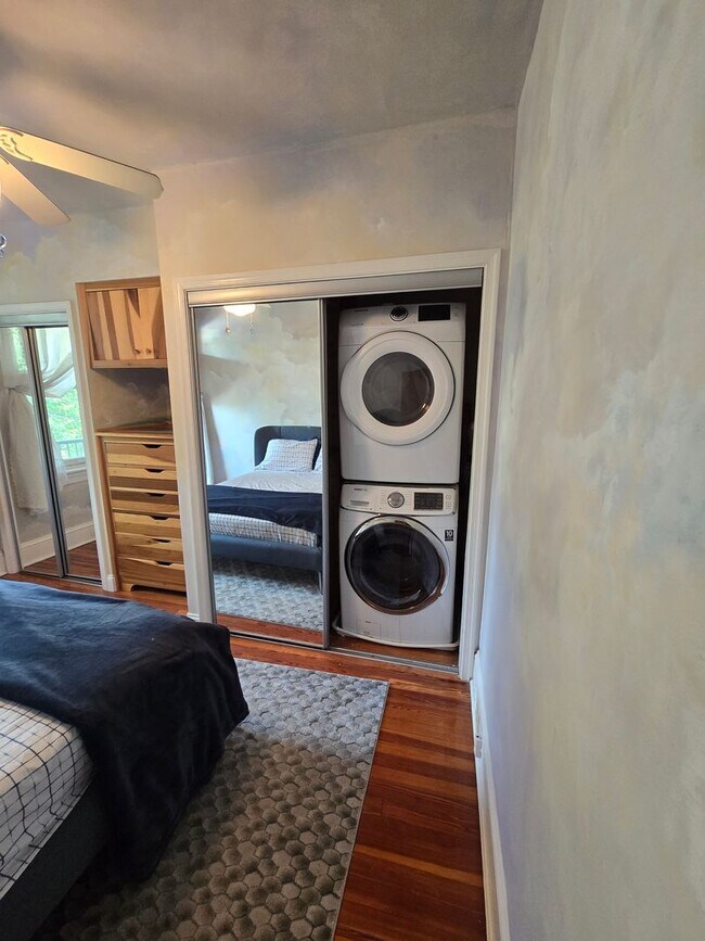 Building Photo - 3-Bedroom, 1.5 Bathroom Charles Village Townhouse