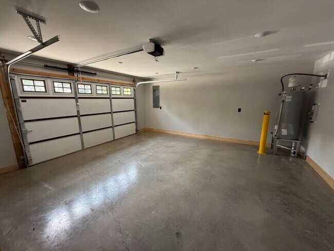 Building Photo - NEW CONSTRUCTION Brick Home