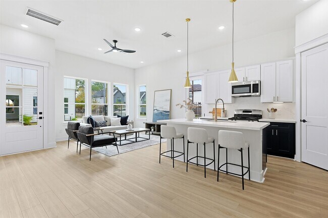 Building Photo - 8914 Laverne Shumard Ln