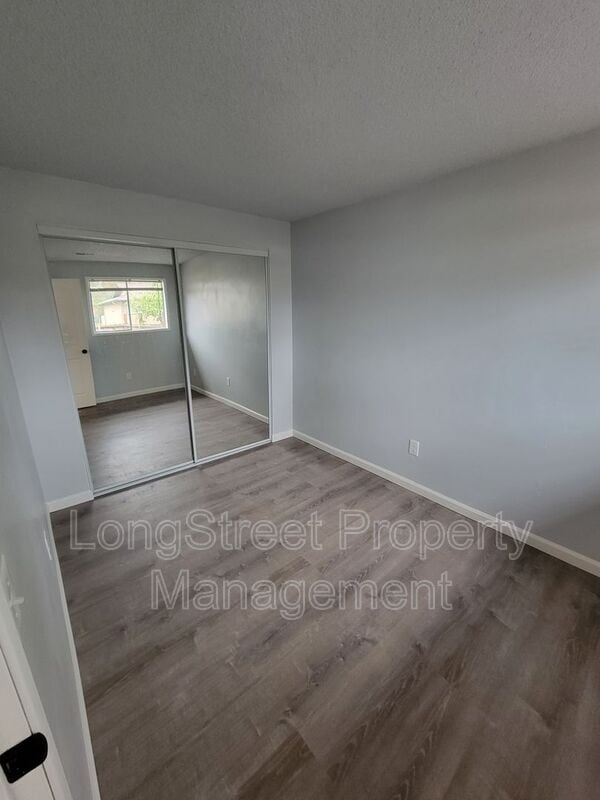 Building Photo - 3286 NE Lancaster St