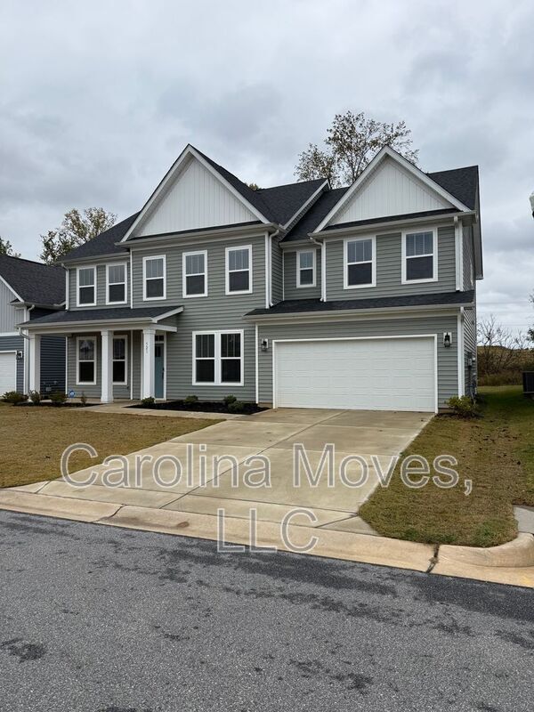 Building Photo - 521 Fenwick Dr