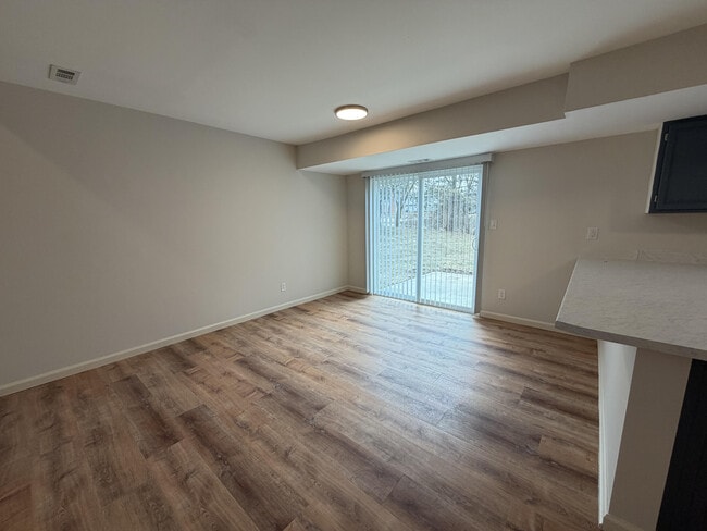 Building Photo - 1918 Mirtle Grove Ct