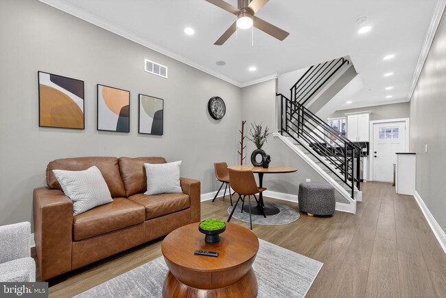 Building Photo - 2542 Arcadia St