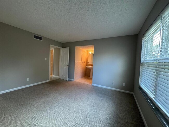 Building Photo - 200 St Andrews Blvd