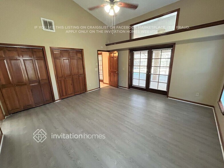 Building Photo - 3903 Applegate Cir