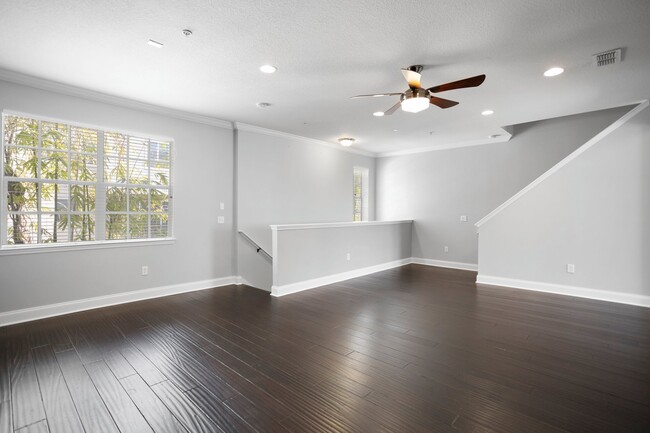 Building Photo - 3111 W De Leon St