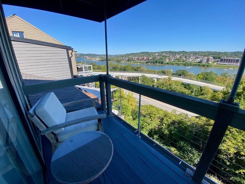 Primary Bedroom Balcony - 1005 Hill St