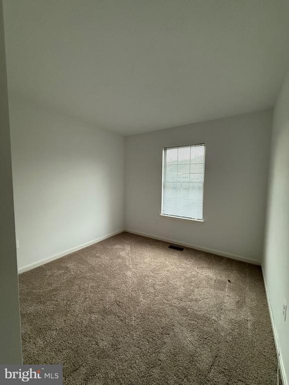 Building Photo - 402 Shaw Ct