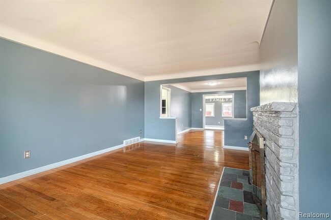 Building Photo - 21135 Virginia Ave