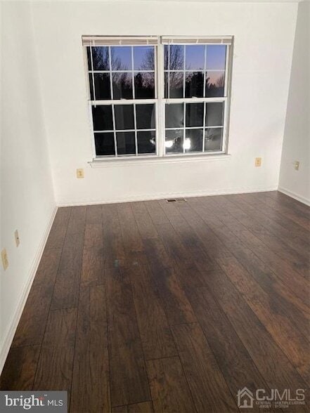 Building Photo - 33 Marion Dr