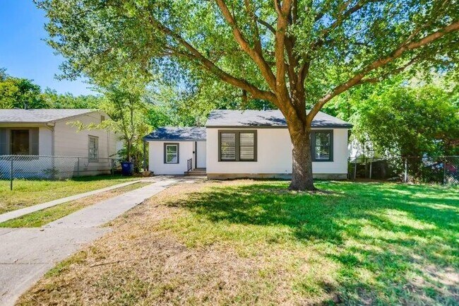 Primary Photo - 4208 Valentine St