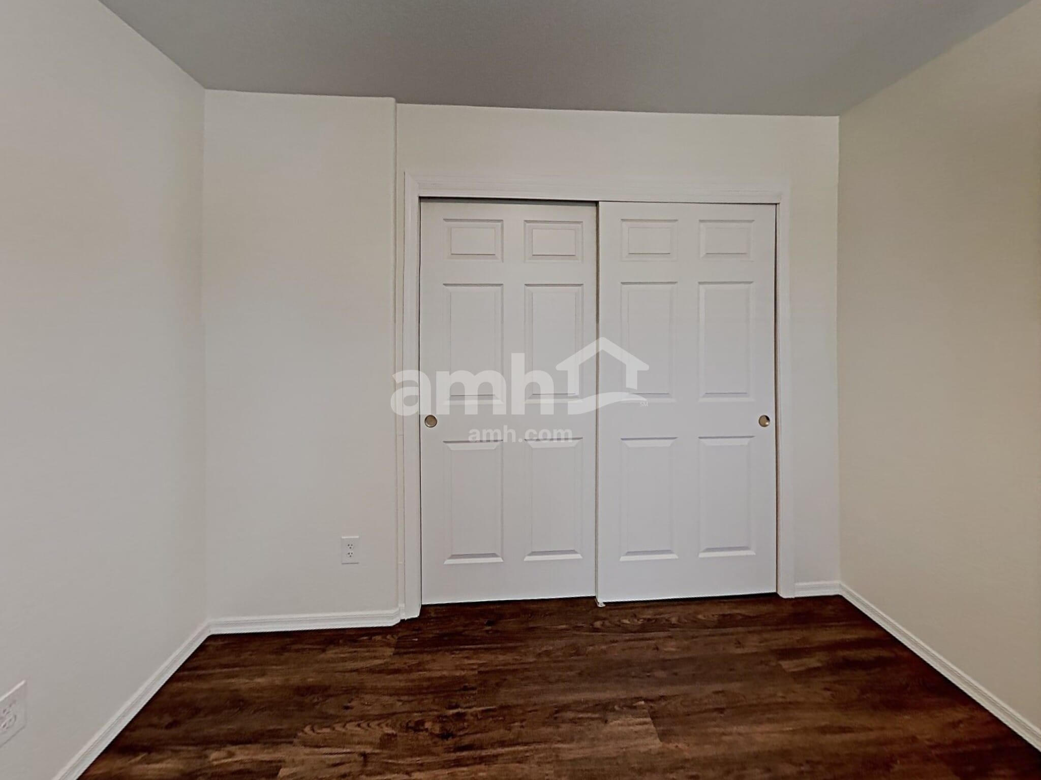 Building Photo - 1871 S Balboa Dr