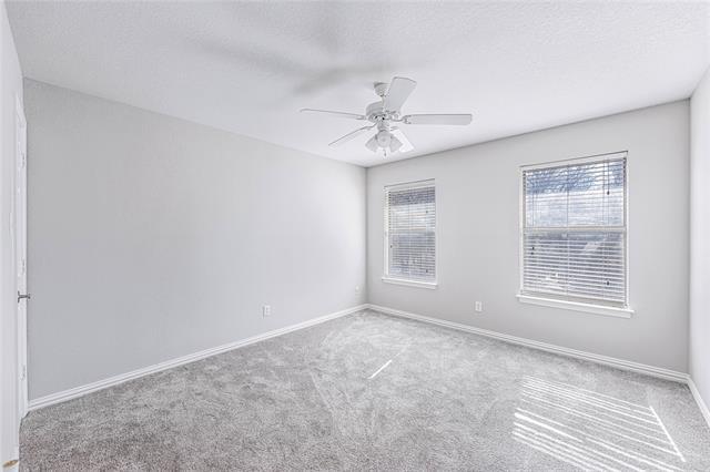 Building Photo - 702 N Dove Rd