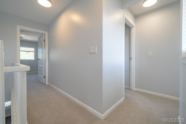 Building Photo - Spacious 3BR/2.5BA Mililani Townhome – $4,...