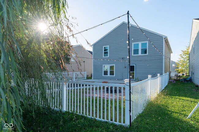 Building Photo - 2887 Ludwig Dr