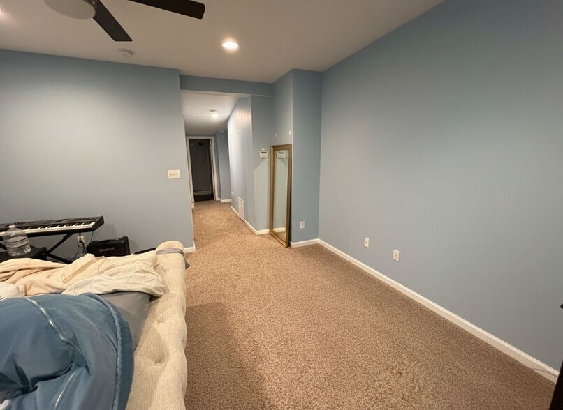 Building Photo - 1328 W Lombard St