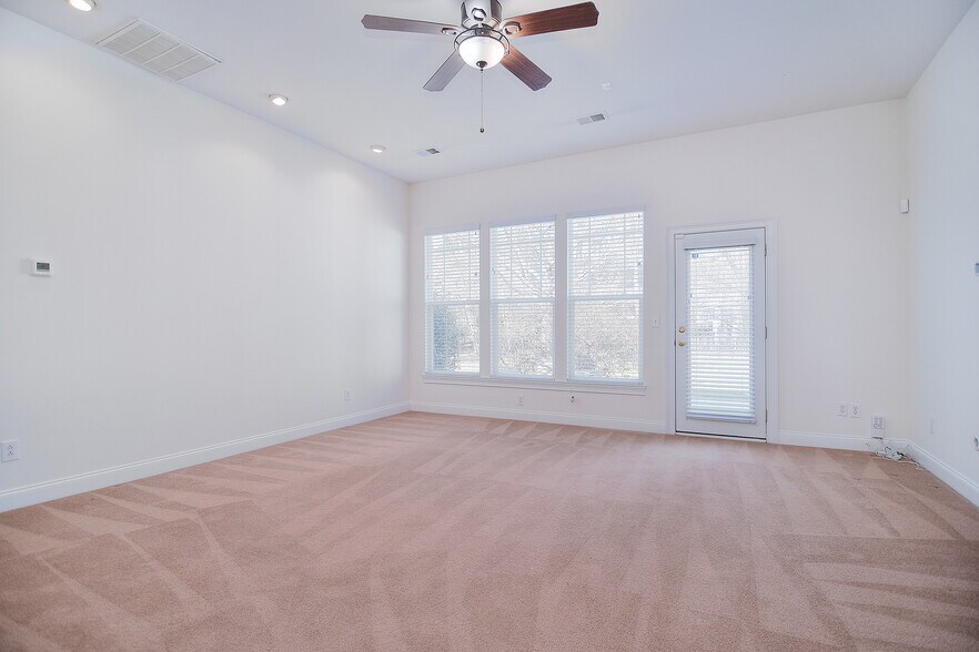 Building Photo - 7819 Chaddsley Dr