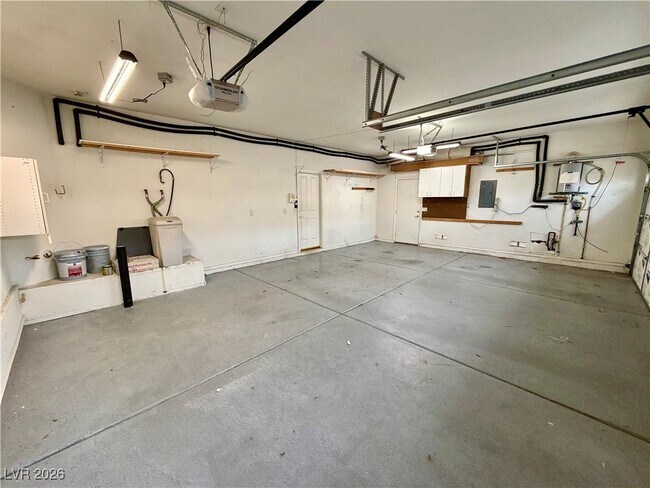 Building Photo - 274 Tropic Tan Ct