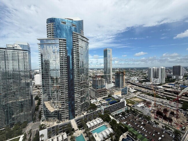 Building Photo - 888 Biscayne Blvd