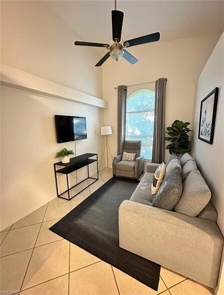 Building Photo - 4910 Cougar Ct N