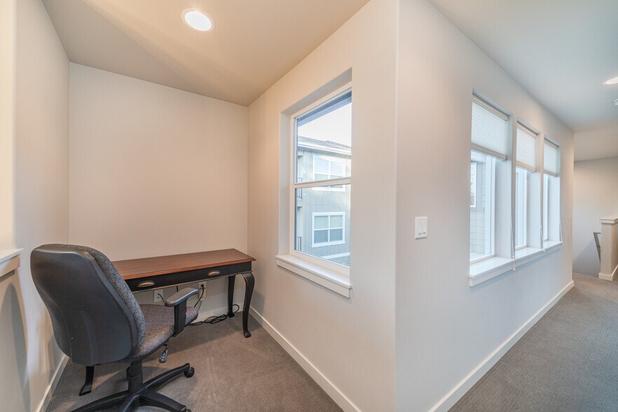 Building Photo - 61532 Alstrup Rd