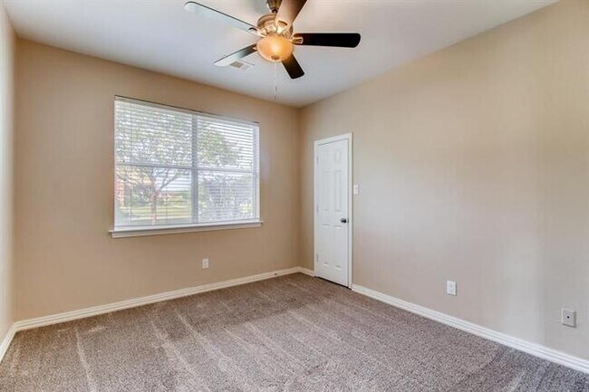 Building Photo - 1150 Retama Park Dr, Terrell, TX, 75160