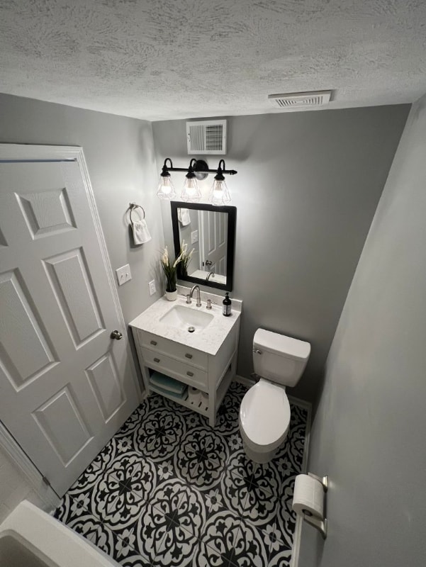 Building Photo - 8402 Muldoon Ct