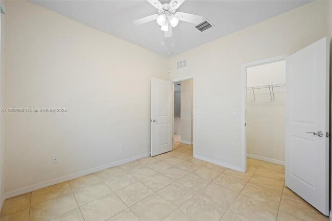 Building Photo - 4 bedroom in Hollywood FL 33021