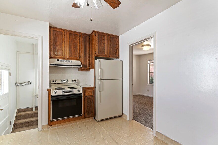 Building Photo - 3371 Quincy Ave