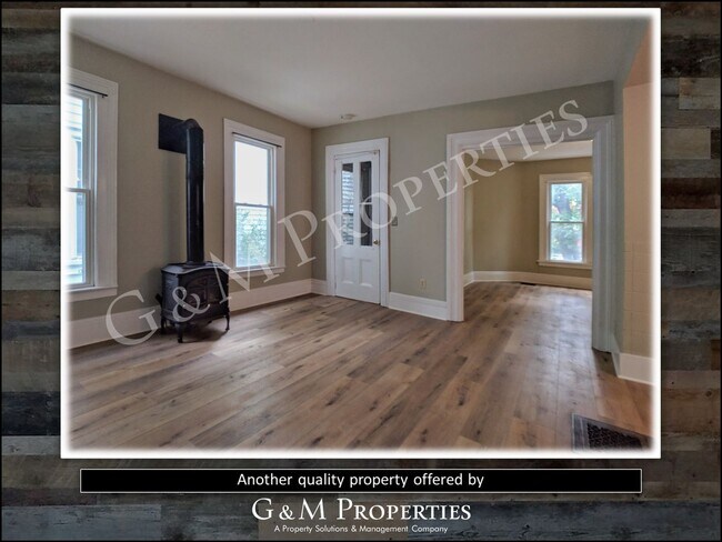 Building Photo - 3-Bedroom Rental Home: South Wedge Neighborhood!