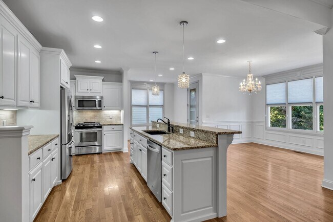 Building Photo - Stunning rental home on a premium lot in s...