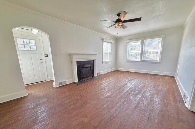 Building Photo - 1304 Rhem St