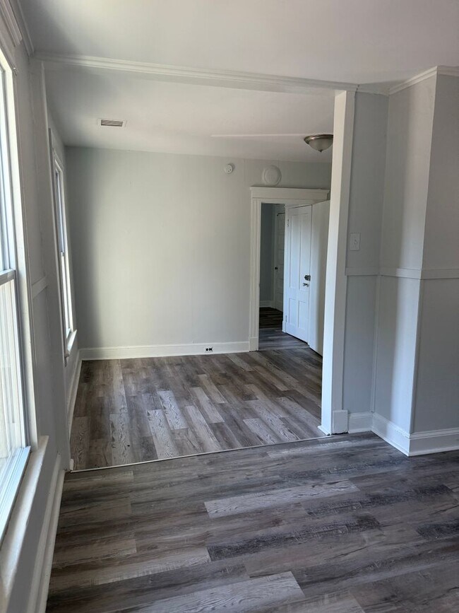 Building Photo - 40 N Beacon St