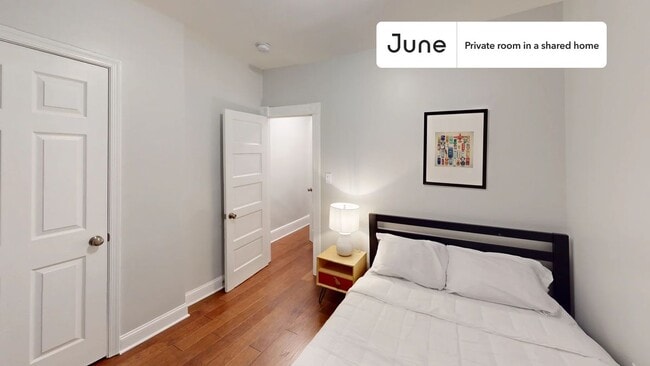 Building Photo - 2124 13th St SE