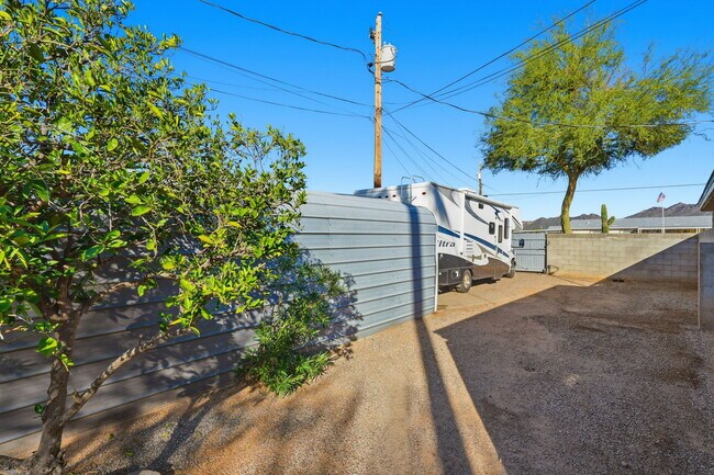 Building Photo - 2237 W Foothill St