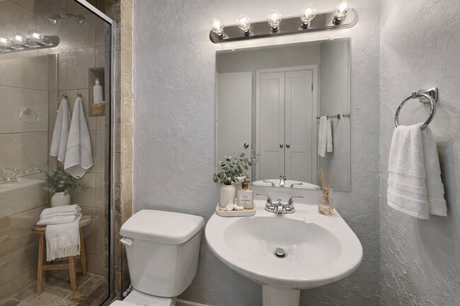 Building Photo - 3BR/2BA Pet-Friendly Home in Westworth Village | Fenced Yard & Garage