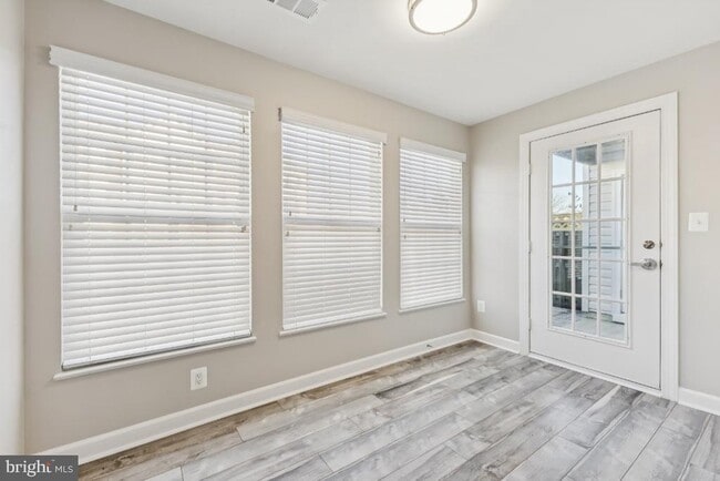 Building Photo - 8311 Bluebird Way