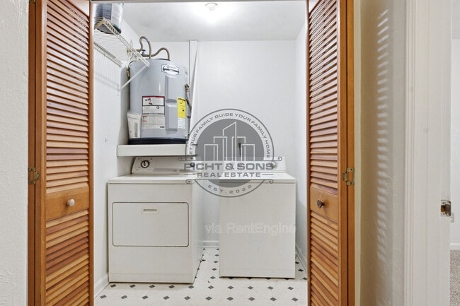 Building Photo - 1818 Sylvan Ct