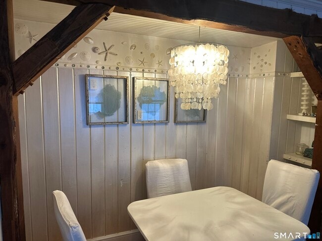 Building Photo - 9 Rowland Pl