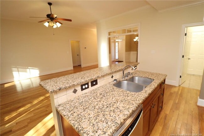 Building Photo - 7124 Blue Juniper Ct