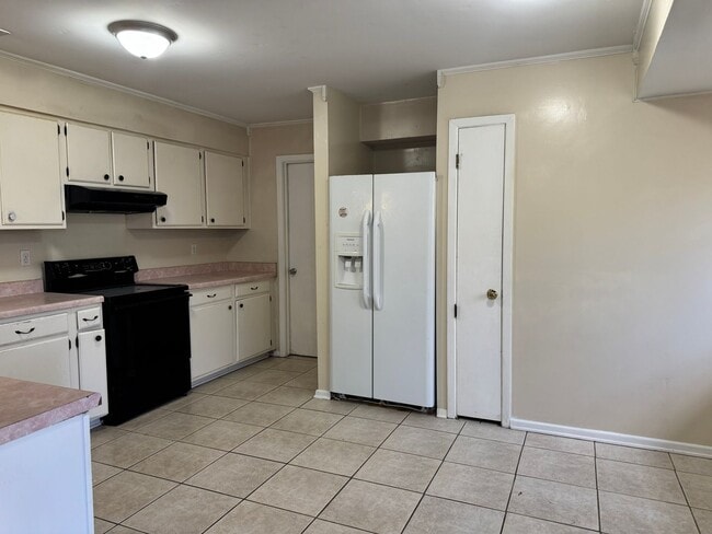 Building Photo - 6919 Moon Lake Dr