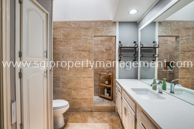 Building Photo - 5100 Verde Valley Ln