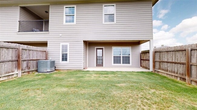 Building Photo - 3519 Summerway Dr