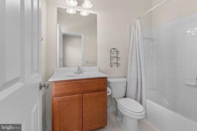 Building Photo - 336 White Oak Way