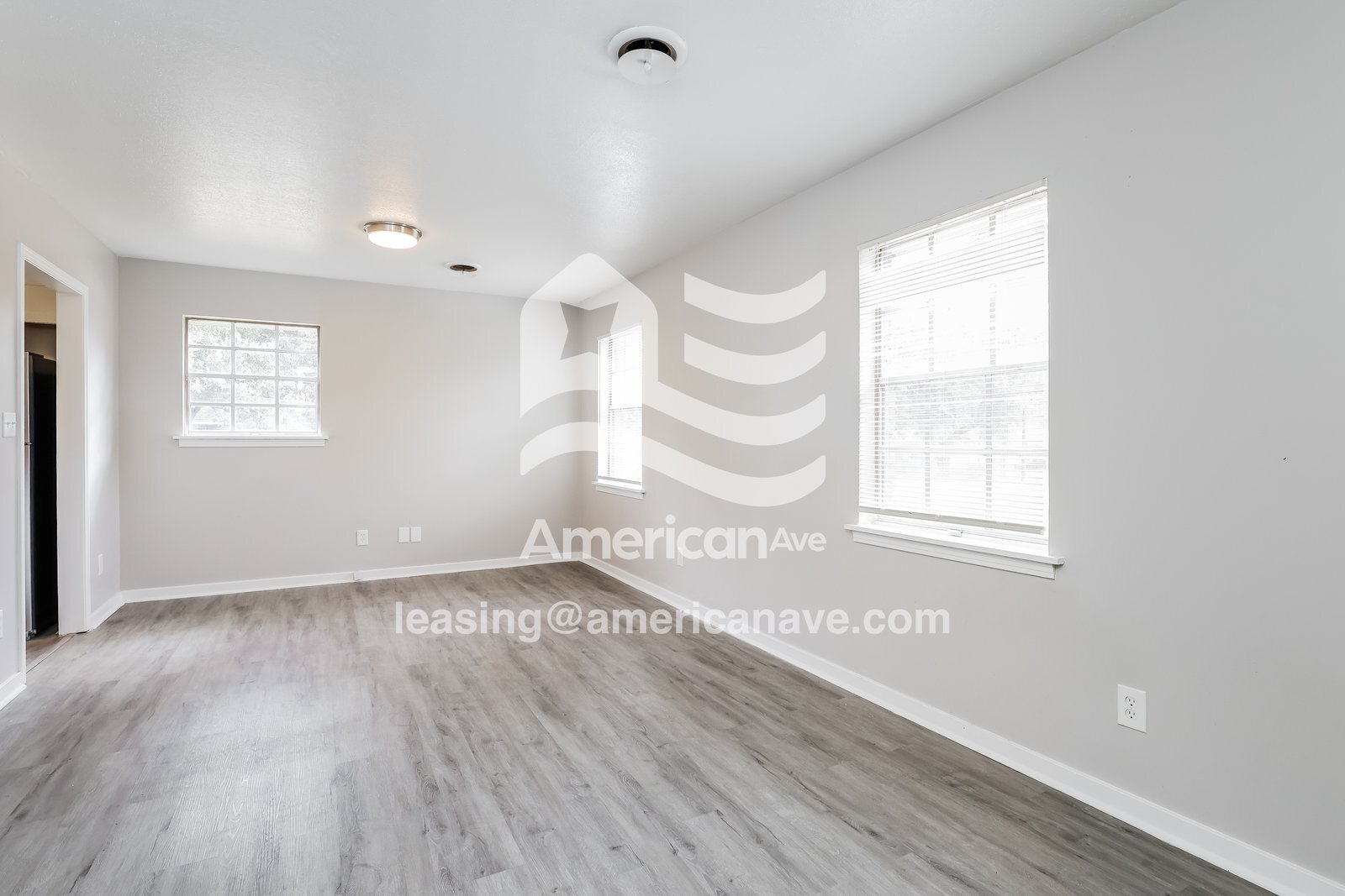 Building Photo - 329 Glen Rose Dr