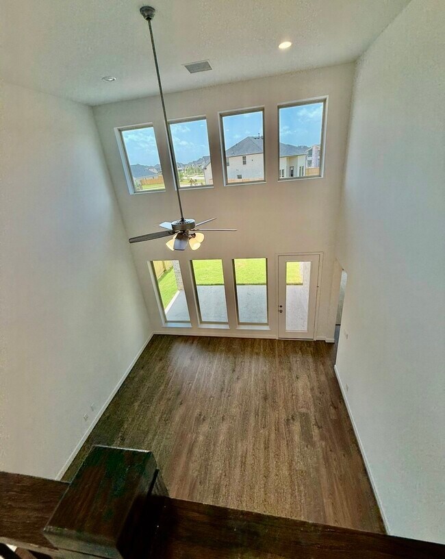 Building Photo - 30959 Radke Ests Dr
