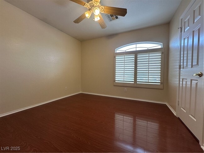 Building Photo - 821 Dancing Vines Ave