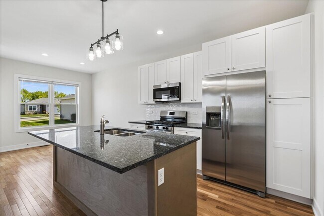 Building Photo - 925 Partridge Cir